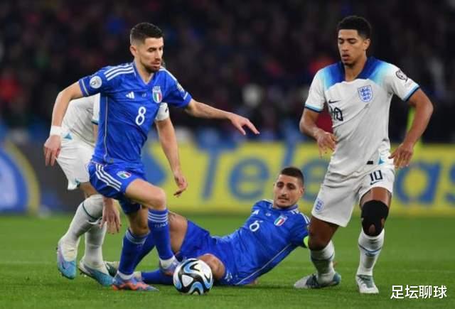 欧洲足坛疯狂一夜：英格兰2-1意大利，葡萄牙4-0狂胜，C罗破世界纪录