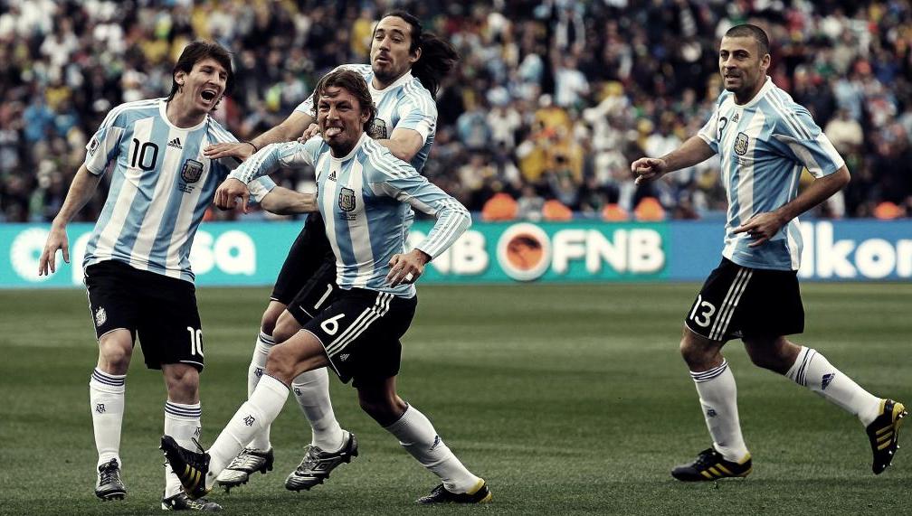 绝了，阿根廷队霸想执教梅西！曾威胁断腿球王，他比特维斯明智(2)