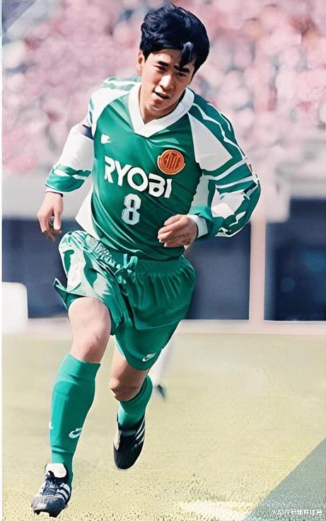 星光熠熠：盘点北京足球历史最佳11人，速度与技术的完美结合(18)