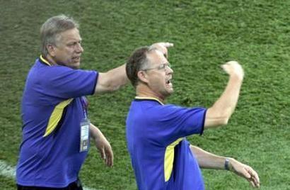 一场比赛三个来自瑞典的主教练？韩日世界杯英瑞之战你还记得吗？(6)