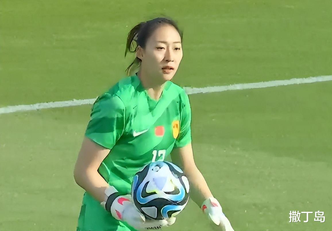 中国女足0比3西班牙评分：一将高分两人不及格，中前卫不尽人意