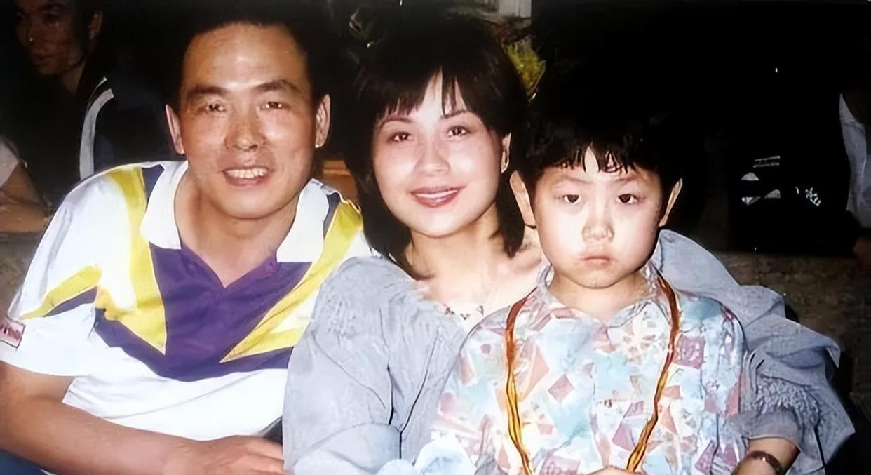 乒乓教父蔡振华娶了一个“没心没肺”的妻子，儿子是当红男星！(13)