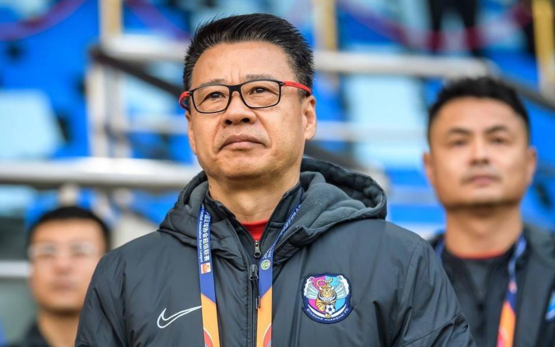62岁的老教练吴金中超最好的教练 只有给机会 未来执教国足指日可待(2)