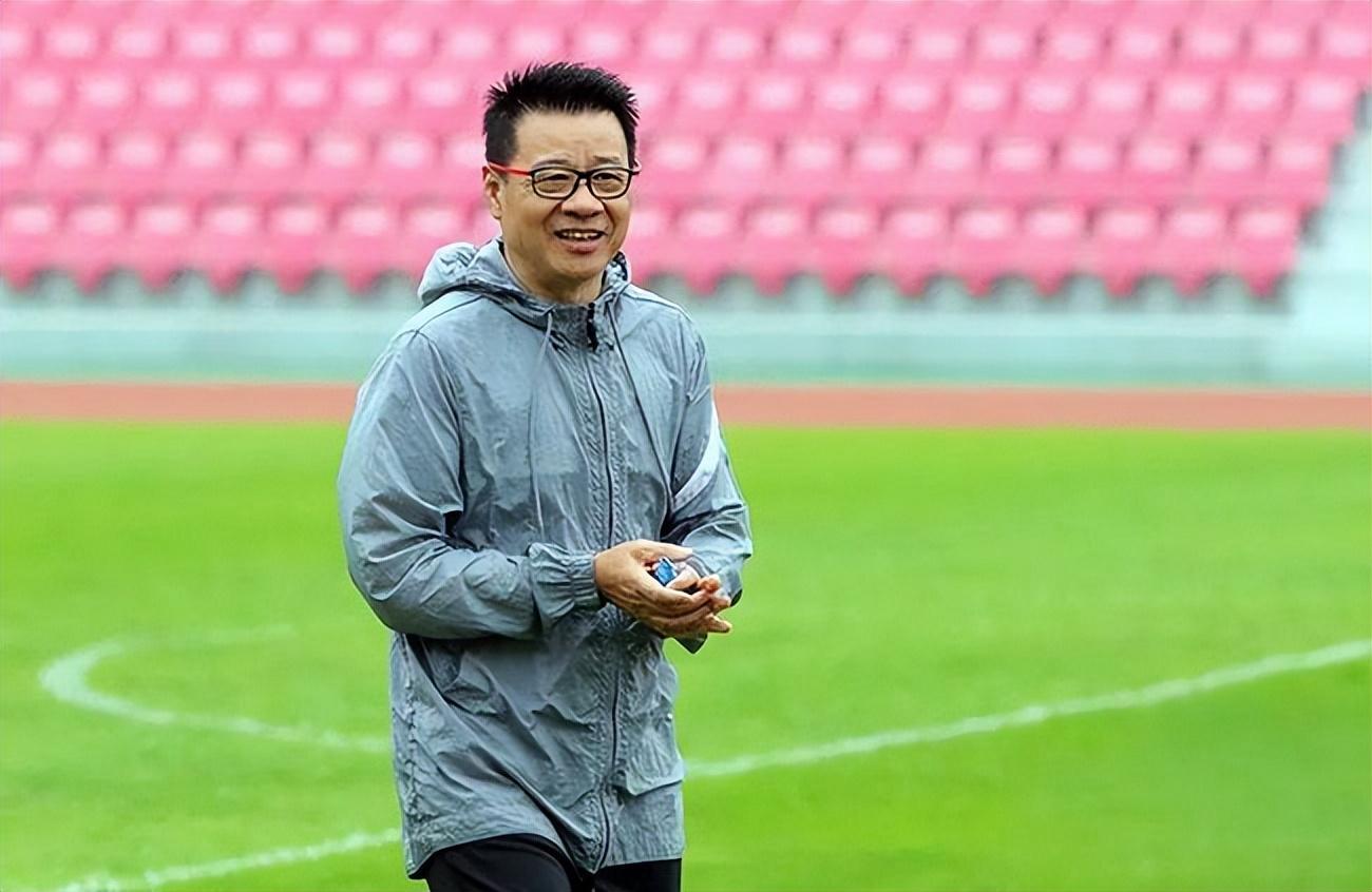 62岁的老教练吴金中超最好的教练 只有给机会 未来执教国足指日可待(5)