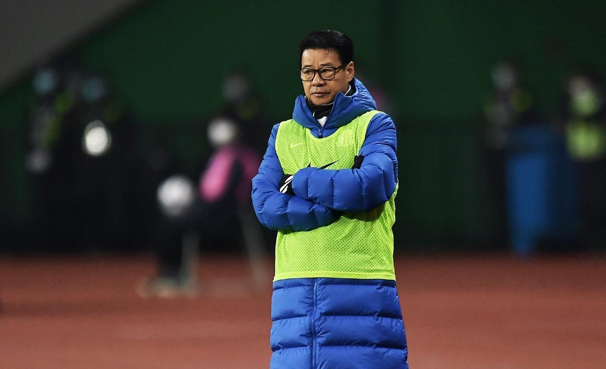 吴金贵评为4月最佳教练，为什么不是压着踢的谢晖？(4)