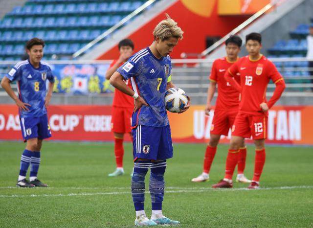 对中国国青罚丢点球后 日本U-20队长叒罚丢点球了(5)