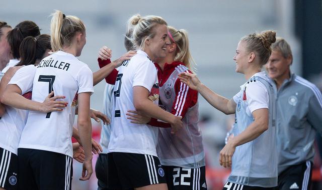 德国女足展现出优势面，面对赞比亚女足能轻松大胜？(2)