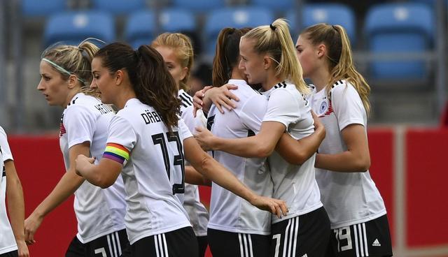 德国女足展现出优势面，面对赞比亚女足能轻松大胜？(3)