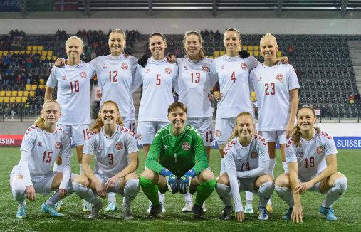 中国女足在本届世界杯的小组赛里与英格兰、丹麦、海地同组。其中，丹麦队是中国队即将(1)