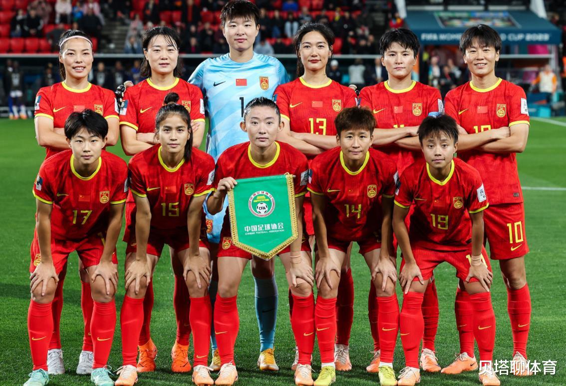 京媒名嘴：中国女足遭遇6次误判！世界杯主裁判和VAR，都得回家(1)