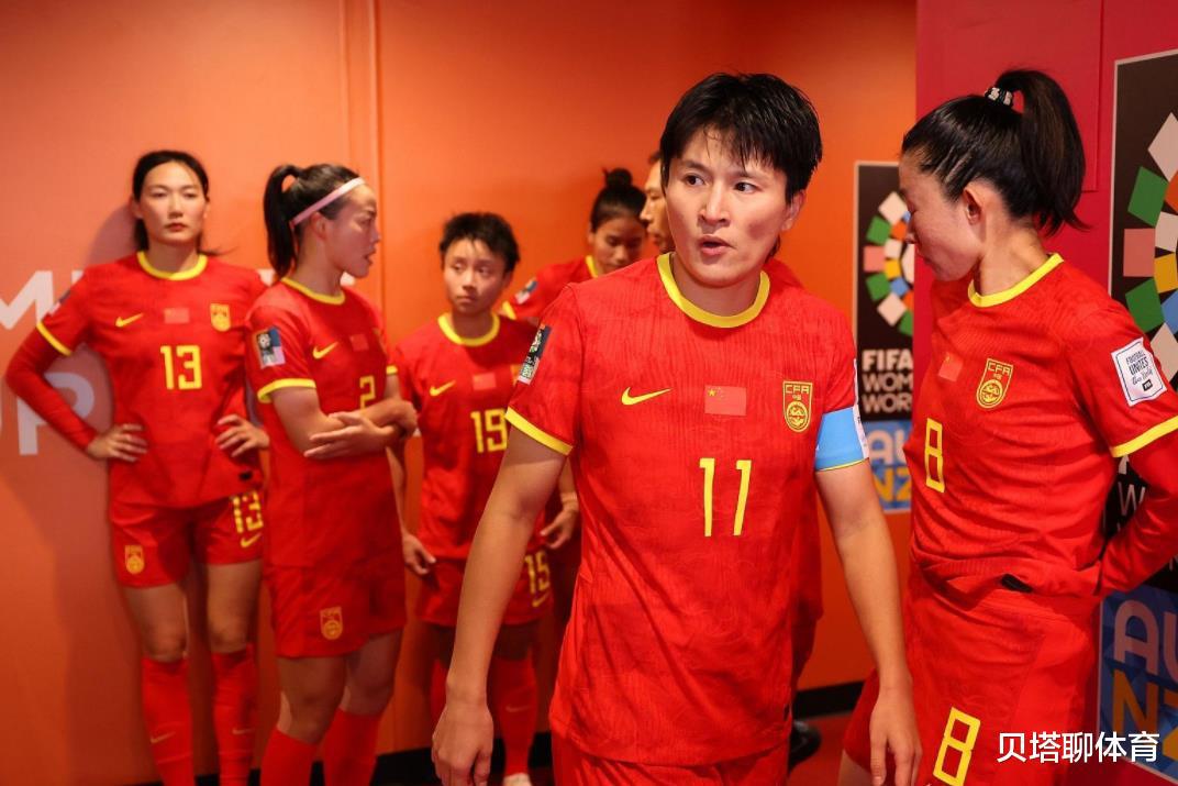 京媒名嘴：中国女足遭遇6次误判！世界杯主裁判和VAR，都得回家(5)