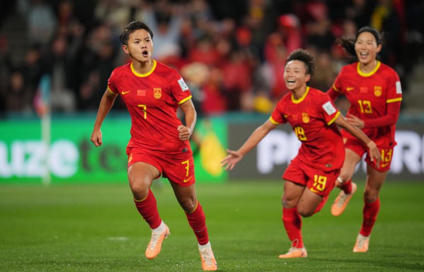 俗话说，大难不死必有后福，这句话说不定真的能在中国女足身上应验。

世界杯B组的(3)