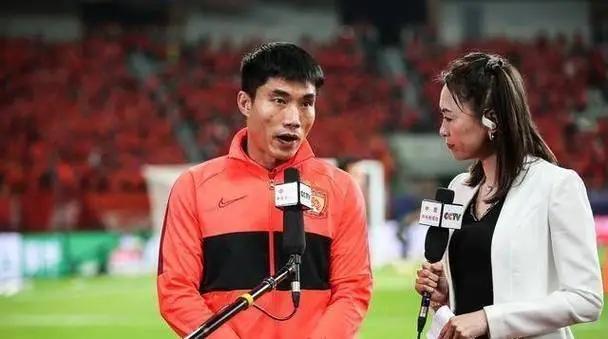 “中国足坛最后一位大佬”的郑智，踏上人生的新征程。