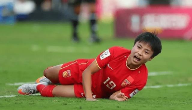 武汉车谷江大女足球员接受了媒体的采访，其中张琳艳的表态引发了