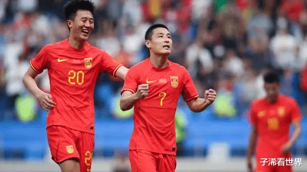 深夜0点！中国足球传来重磅消息：国足恐迎来巨变，大连人遭重创(2)