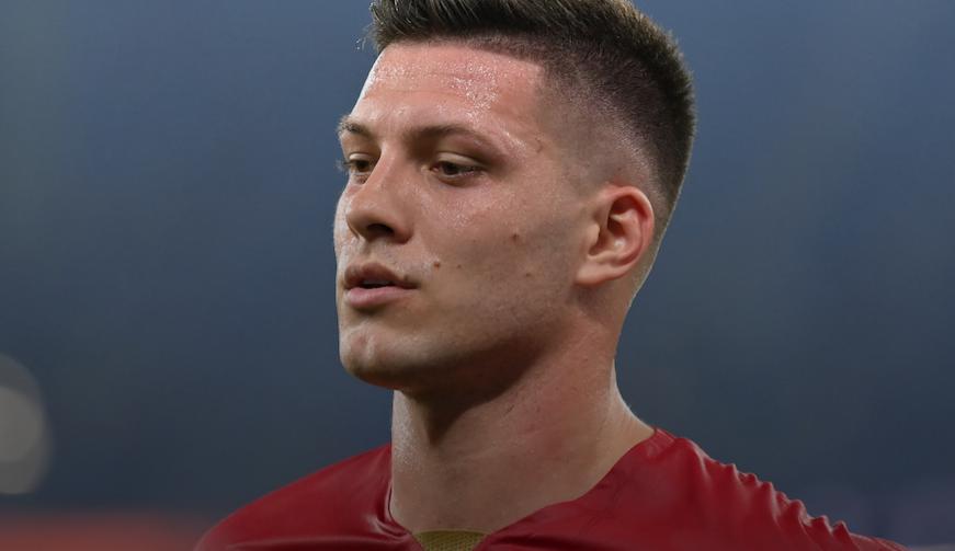 AC米兰锋线备选球员约维奇曾经在欧联杯中，伤害过国际米兰