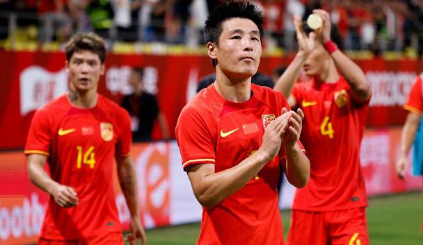 东亚三强就国足输球，中国队目标对准日韩是奢望，詹俊说了大实话