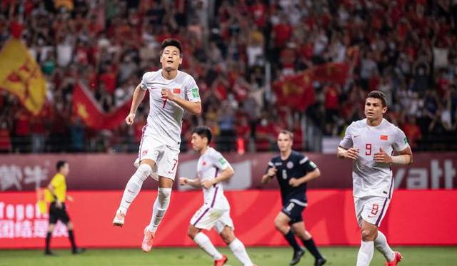 东亚三强就国足输球，中国队目标对准日韩是奢望，詹俊说了大实话(4)