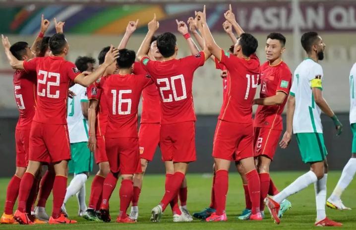 东亚三强就国足输球，中国队目标对准日韩是奢望，詹俊说了大实话(6)