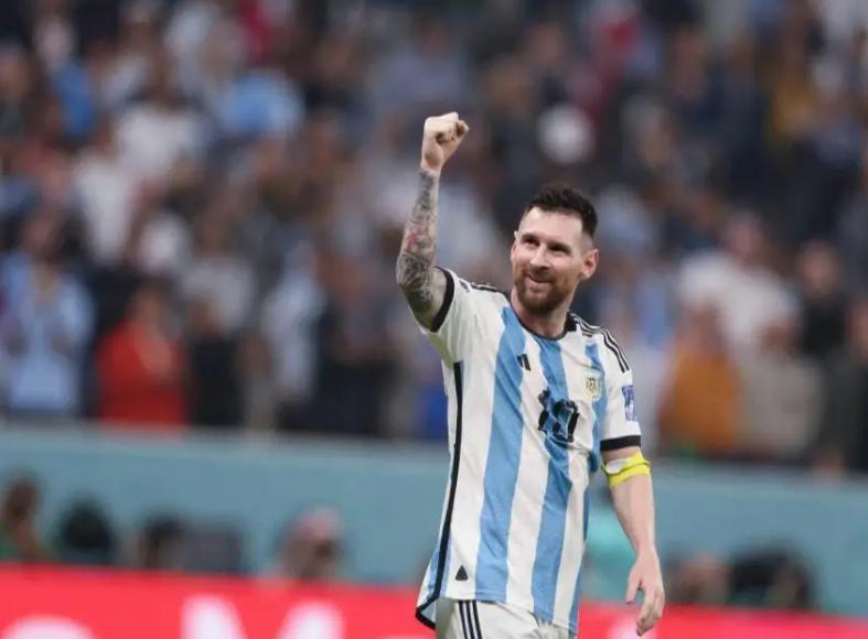 阿根廷夺冠原声公布！队友高喊梅西，球王一举动，尽显梅罗差距