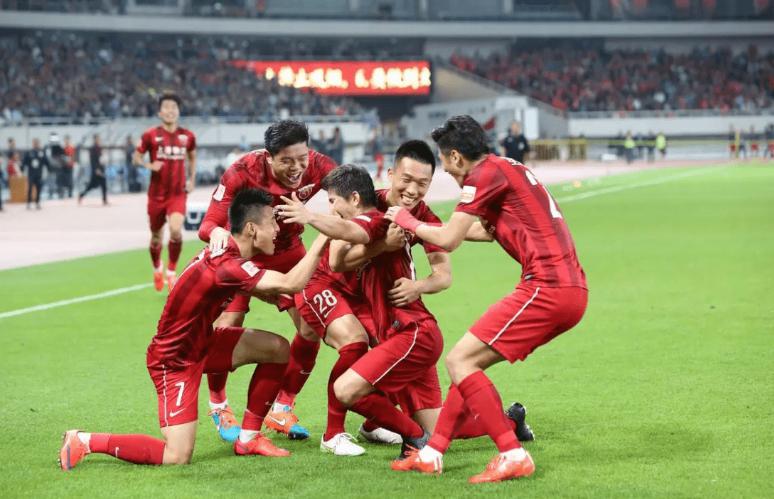 中国足球传来好消息，三支球队都顺利取胜，球迷振奋不已(1)