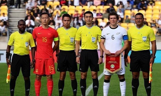 正式官宣，中国男足决战韩国开球时间敲定，颜骏凌王大雷2选1(4)