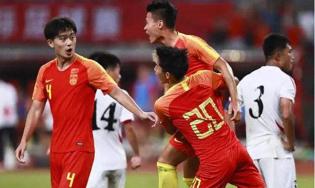 正式官宣，中国男足决战韩国开球时间敲定，颜骏凌王大雷2选1(5)