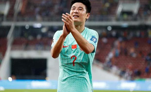 正式官宣，中国男足决战韩国开球时间敲定，颜骏凌王大雷2选1(6)
