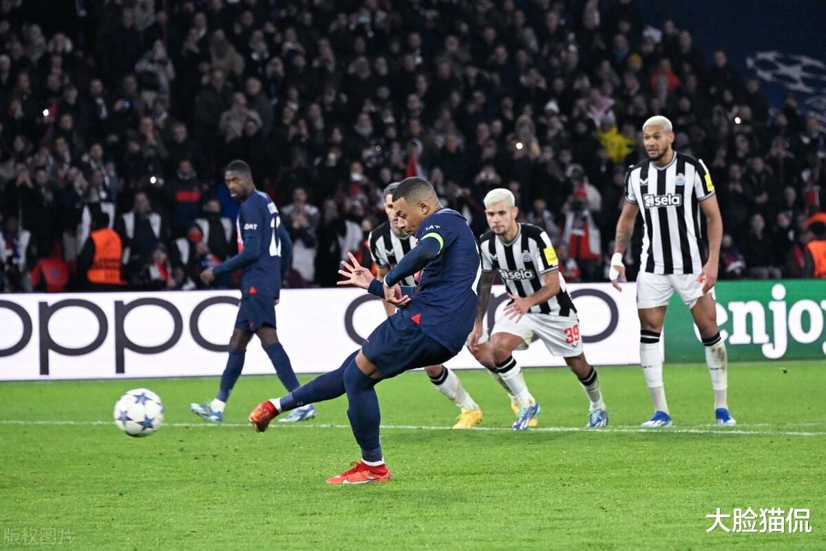 巴黎圣日尔曼足球俱乐部有争议的点球夺走了纽卡斯尔的胜利(3)