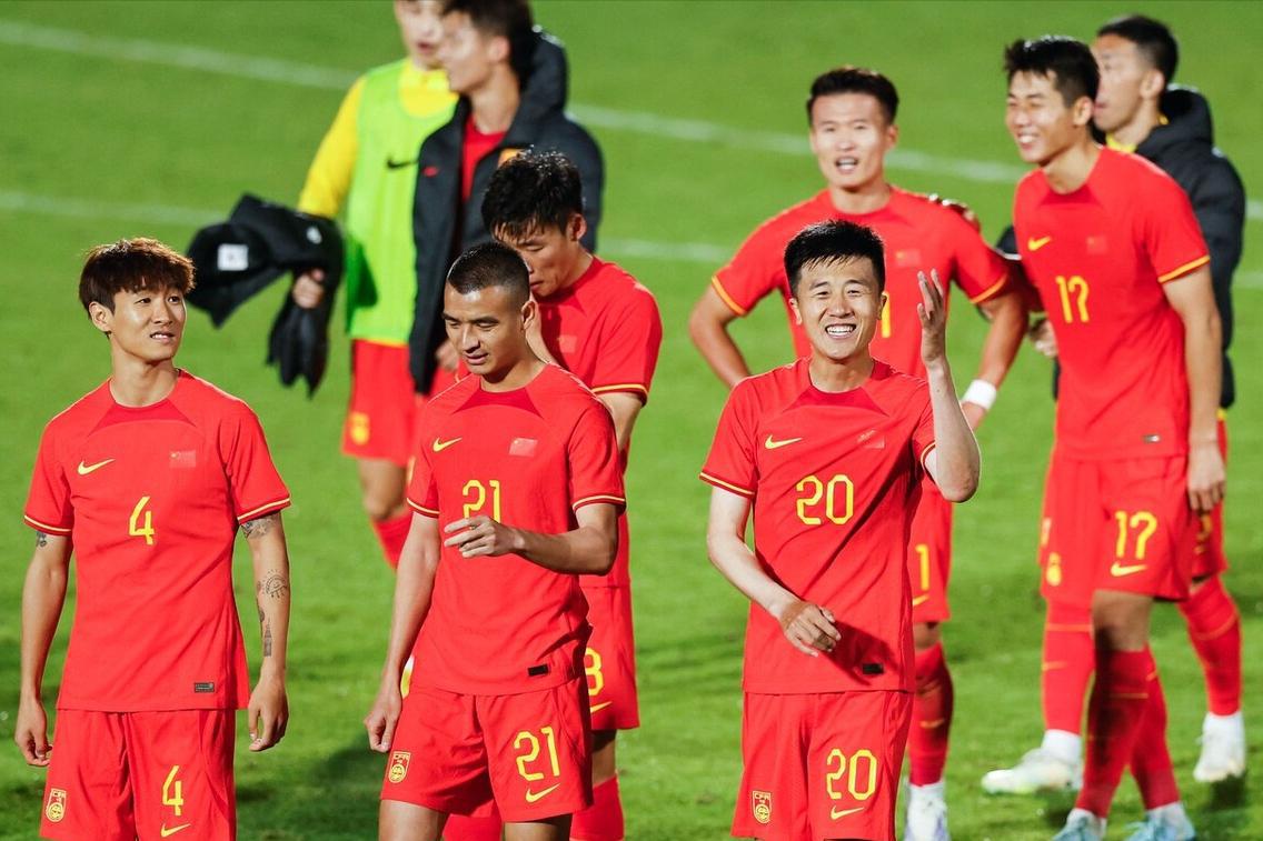 终于大胜5-1，中国男足2023首次横扫，4人飙5球，西亚2级队倒下(2)