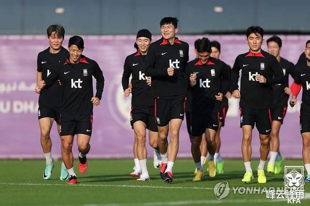 韩国男足进入亚洲杯决战地卡塔尔，将挑战时隔64年的赛会冠军(2)