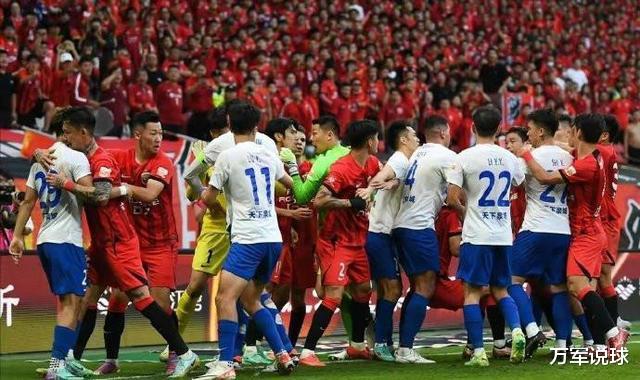 平马来西亚输香港，球迷质疑海港遭反问：我们凭什么不能入选国足(4)