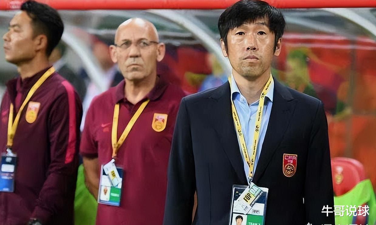 里皮：说句实话，中国足球的未来在三个人身上，一人适合做主教练(3)