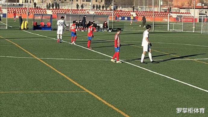喜讯！西班牙联赛迎来了中国德比，三大中国男足新星同时携手亮相(4)