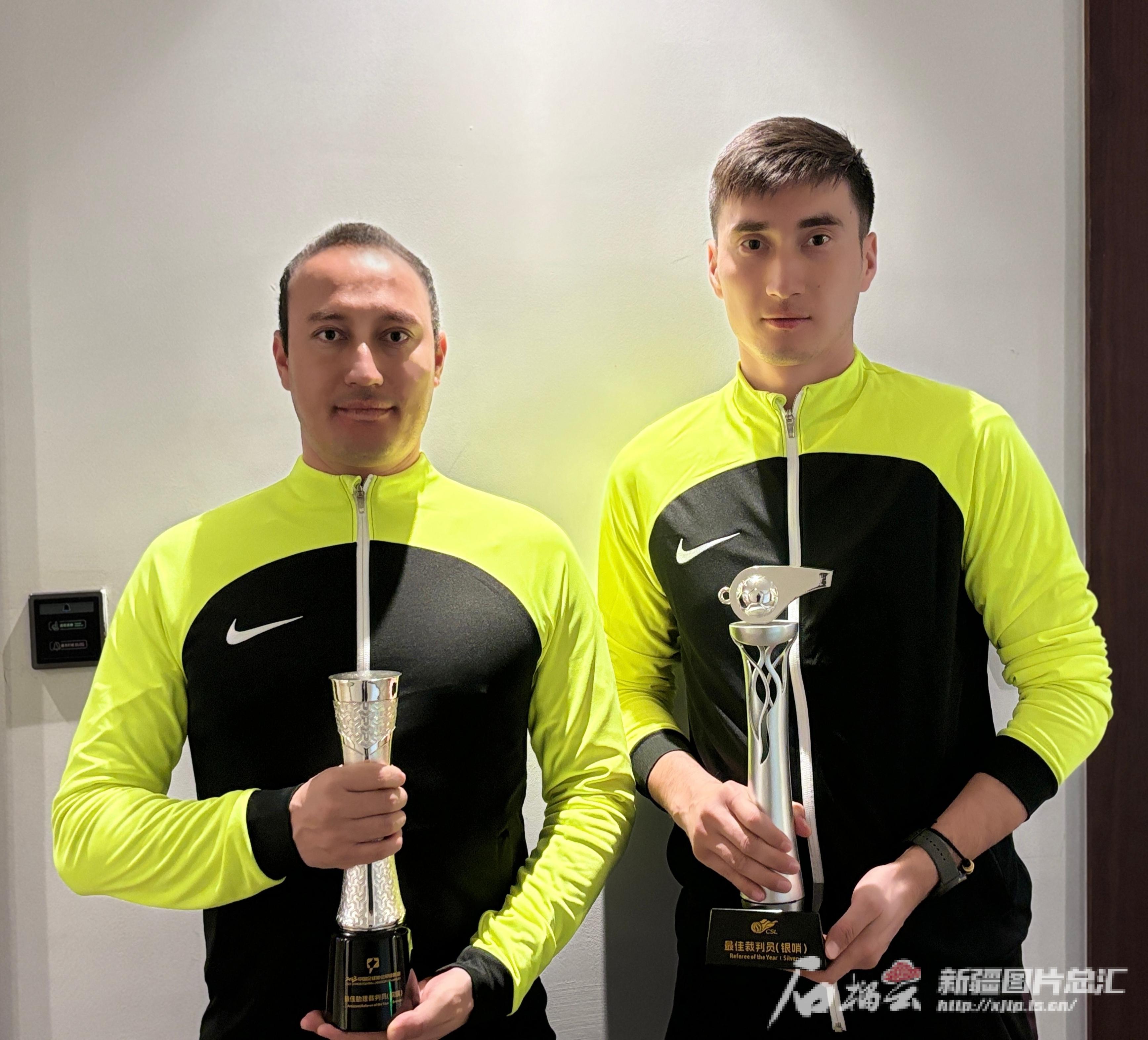 新疆3人获2023中国足协职业联赛年度奖项(1)