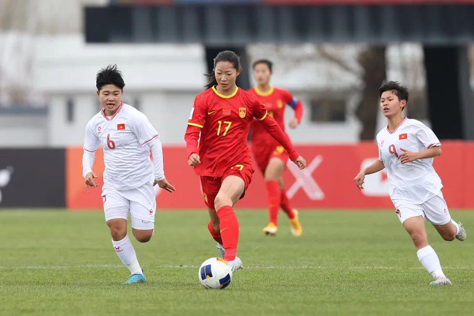 女足亚洲杯，中国队展现力量，6-1胜越南却遗憾出局！