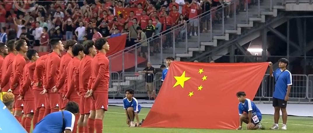 惊天逆转！中国男足领先两球遭新加坡逼平，出线形势岌岌可危(5)