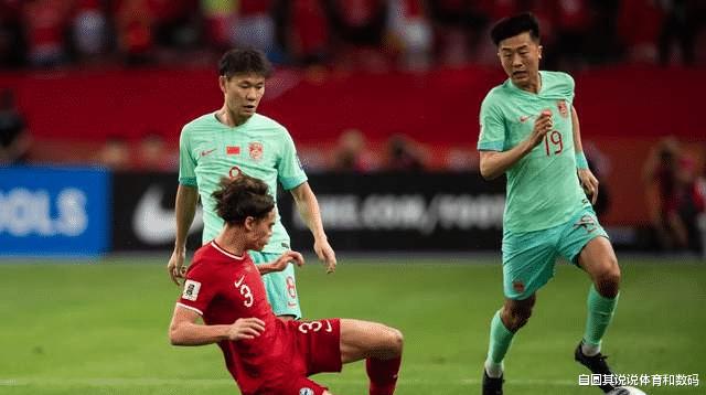 没颜骏凌和张琳芃国足能赢新加坡，有没有可能是对手客场战术保守(3)