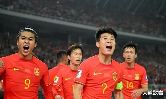 韩国媒体又酸了！“中国男足战胜新加坡，很快就笑不出来了！”(3)