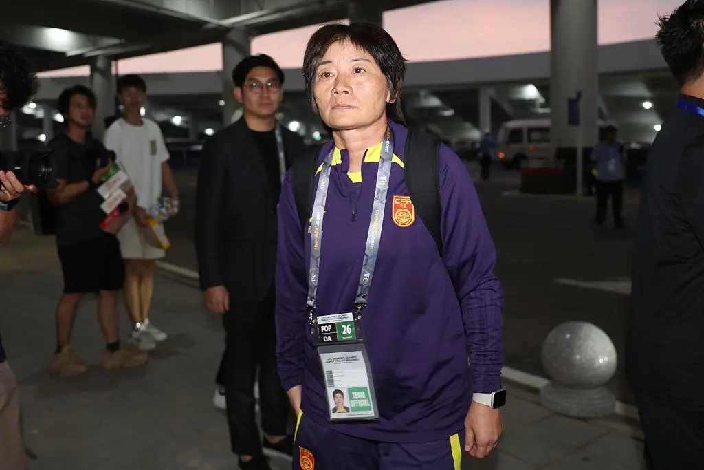 中国女足摆脱心理压力，迎战朝鲜队