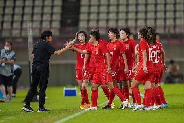 重振“玫瑰”雄风——以女足精神重塑中国足球辉煌(2)