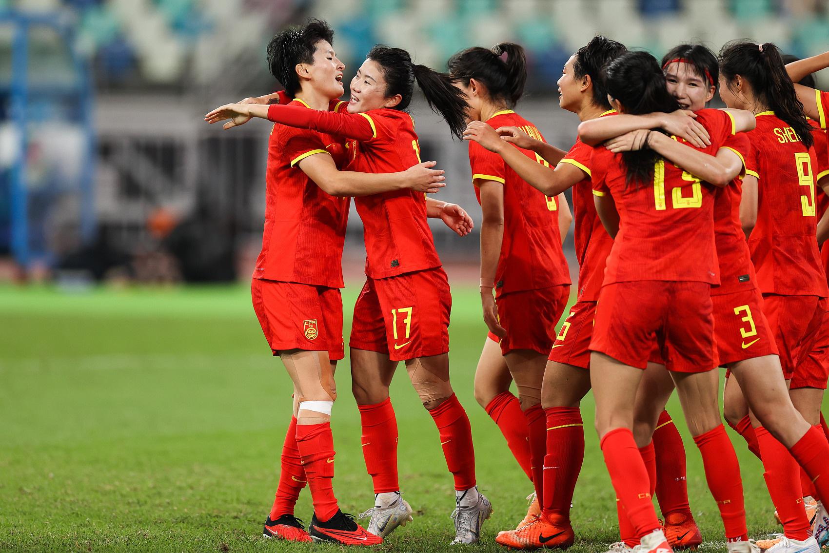 业内人士：在中国女足“无大赛可踢”低谷期，要支持国脚留洋锻炼(1)