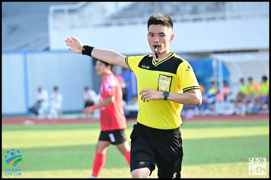 贵州多名裁判将执裁2024职业足球联赛(6)