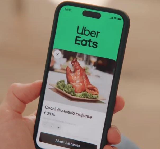 你是懂煽风点火的，菲戈出镜Uber Eats广告用猪头恶搞巴萨球迷